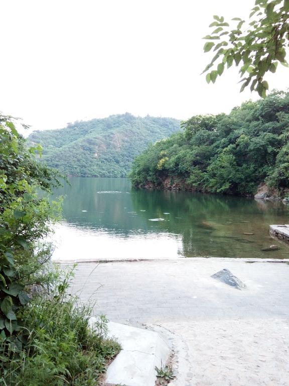 הואירו Beijing Huanghuacheng Water Great Wall Derunju Guesthouse מראה חיצוני תמונה